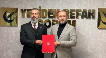 Yeniden Refah’dan aday adayı oldu