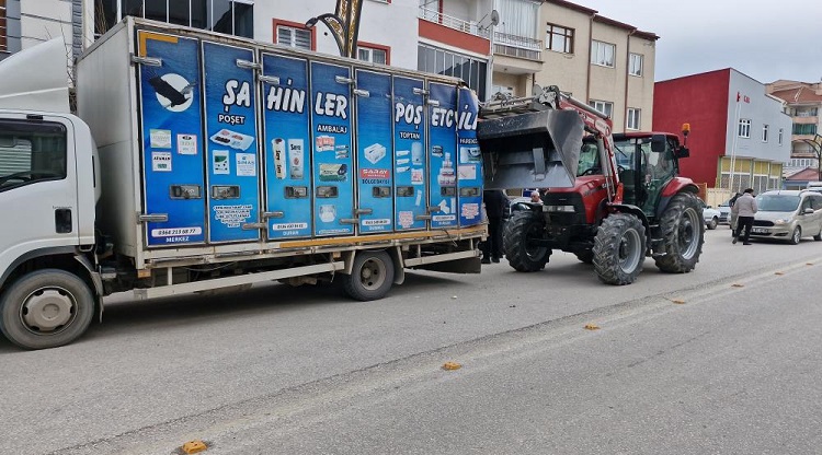 Çorum’da bir acayip trafik kazası