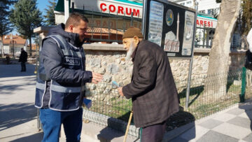 Polis vatandaşları bilgilendiriyor!