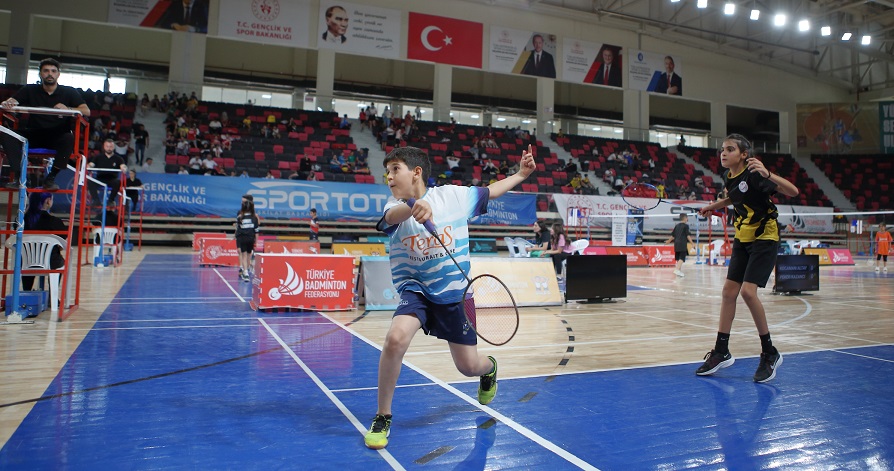 Badminton Şampiyonası Çorum’da başladı