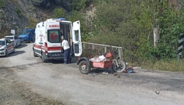 Motosiklet kamyona çarptı: 1 ölü